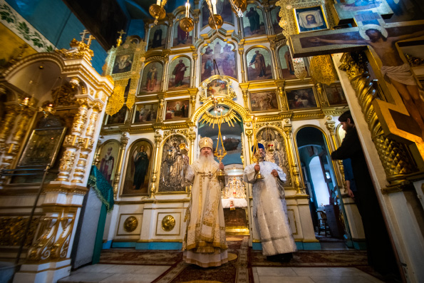 В праздник Преображения митрополит Феофан возглавил престольные торжества в храме села Большие Кабаны