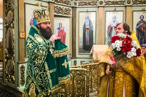 В день своего тезоименитства епископ Елабужский Иннокентий совершил Литургию в храме преподобного Серафима Саровского города Казани