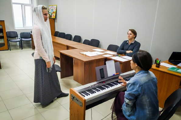 В Казанской духовной семинарии абитуриенты курсов подготовки псаломщиков и певчих прошли вступительные испытания