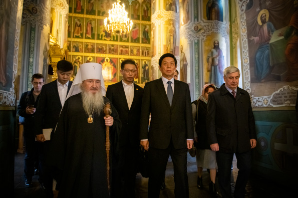 Глава Татарстанской митрополии встретился с председателем Постоянного комитета Всекитайского собрания народных представителей