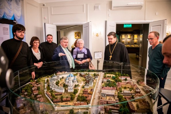 В музее Казанской иконы Божией Матери состоялась экскурсия для сотрудников духовной семинарии