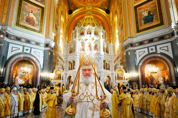 Митрополит Феофан принял участие в патриаршем богослужении в Храме Христа Спасителя перед началом работы XXVIII Международных Рождественских чтений