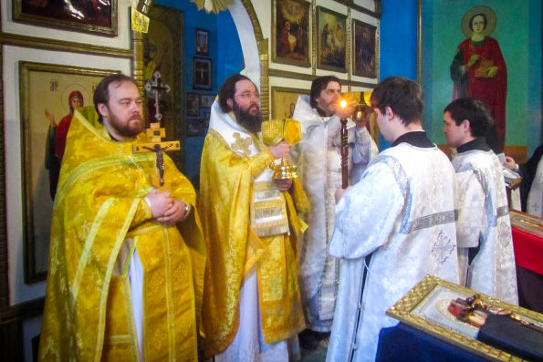 Епископ Елабужский Иннокентий совершил богослужение в казанской исправительной колонии