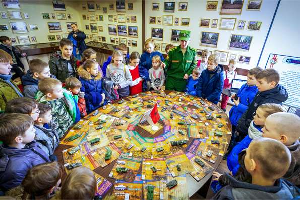 В рамках V Съезда православных педагогов Татарстанской митрополии прошла секция, посвященная военно-патриотическому воспитанию