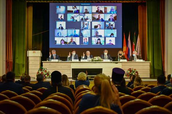 Епископ Иннокентий посетил заседание Ассамблеи народов Татарстана