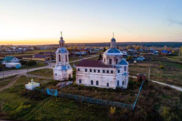 В Никольском храме села Державино состоялась первая за 85 лет Литургия