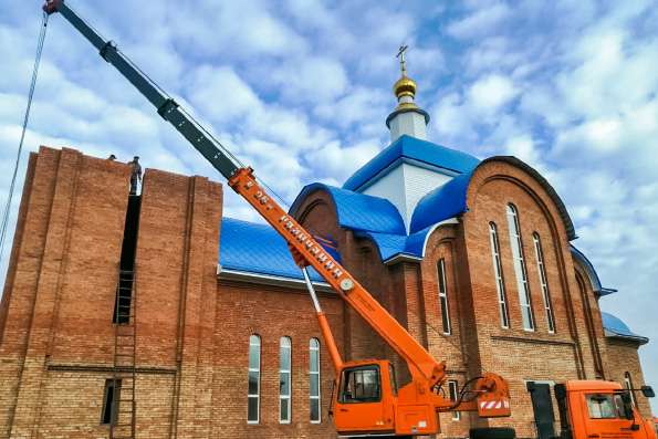 В селе Базарные Матаки продолжается строительство храма