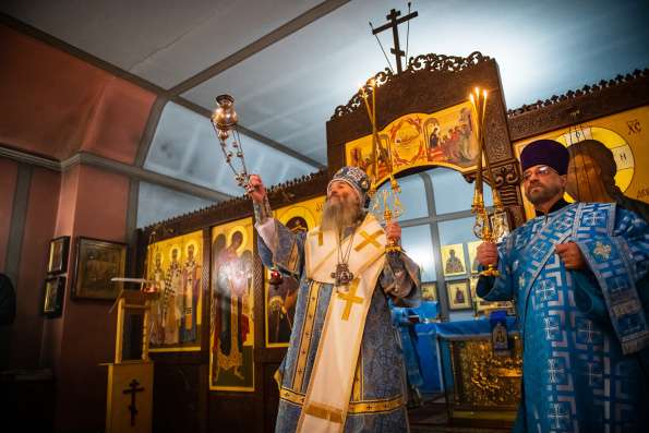 В праздник Введения Богородицы во храм митрополит Йошкар-Олинский Иоанн возглавил престольные торжества в Кизическом монастыре Казани