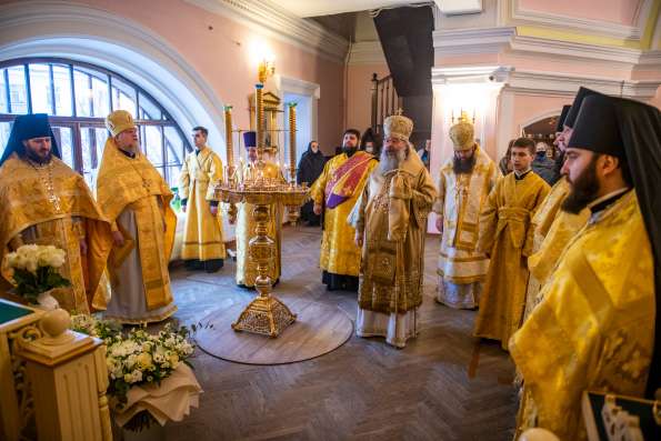 В день памяти преподобного Саввы Сторожевского митрополит Кирилл совершил первую на Казанской кафедре Литургию в Богородицкой обители