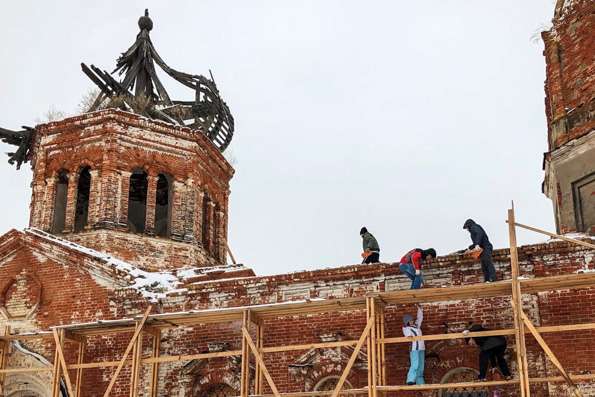 Православная молодежь Казани совершила очередную трудовую поездку в село Богодухово
