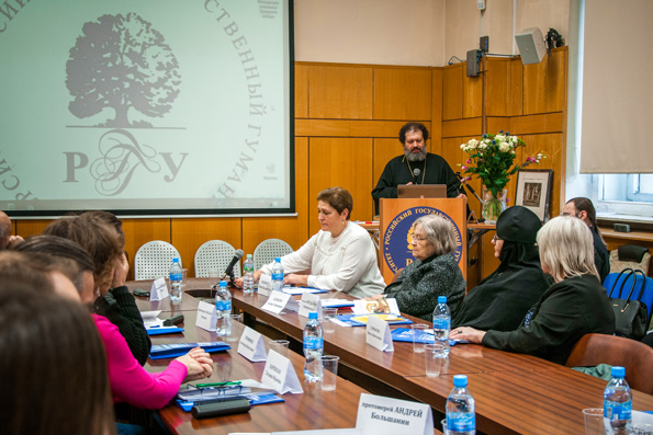 Представитель Казанской епархии выступил с докладом на конференции «Проблемы сохранения церковного искусства»