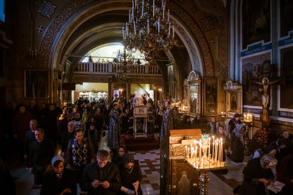 Во вторник первой седмицы Великого поста митрополит Феофан совершил чтение канона Андрея Критского в Никольском соборе Казани