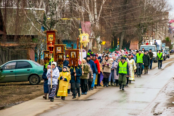 В Чистополе состоялся общегородской крестный ход с иконой Божией Матери «Державная»