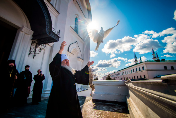 Митрополит Феофан возглавил престольные торжества в Благовещенском соборе Казани