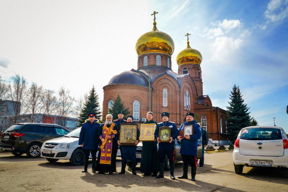 В Набережных Челнах состоялся автомобильный крестный ход