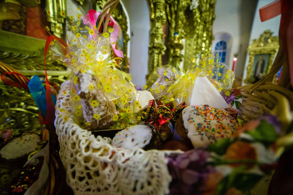 Верующие смогут совершить благословение куличей и пасх в домашних условиях