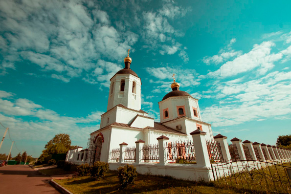 В Неделю о расслабленном митрополит Феофан совершил Литургию Богоявленском храме села Каипы