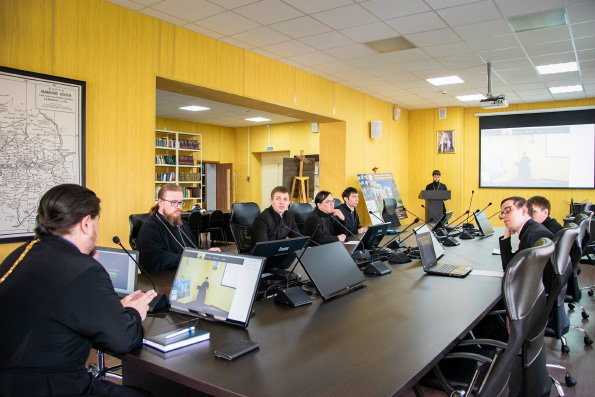 В Казанской духовной семинарии состоялась предзащита бакалаврских и магистерских работ