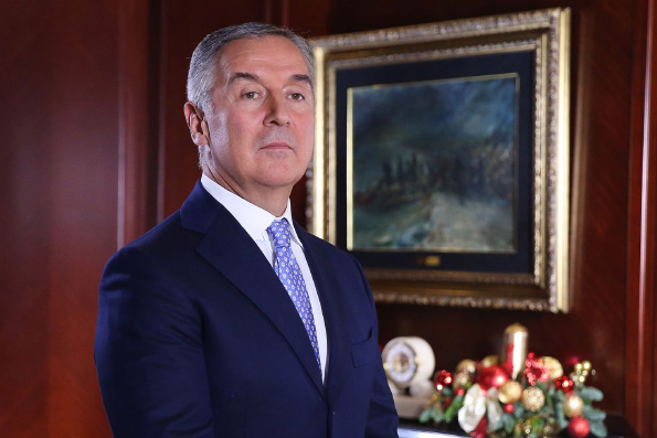 Президенту Черногории, мечтающему об автокефалии, напомнили печальную участь ПЦУ
