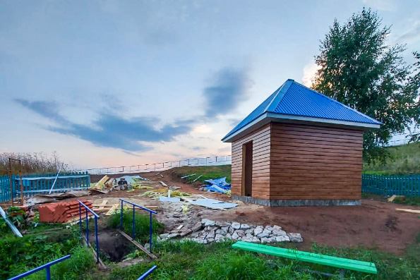 В Тюлячах продолжается благоустройство святого источника в честь иконы Богородицы «Троеручица»