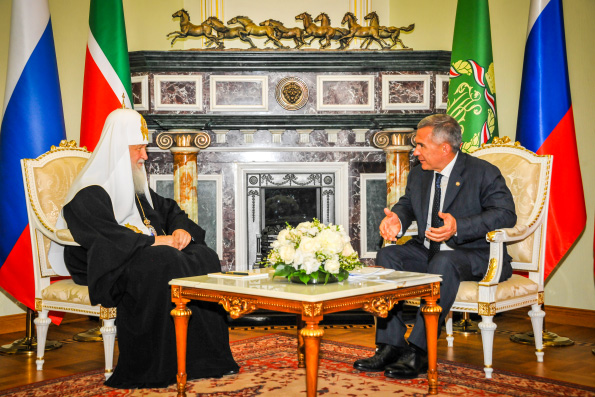 Святейший Патриарх Кирилл поздравил Рустама Минниханова с избранием на должность Президента Татарстана