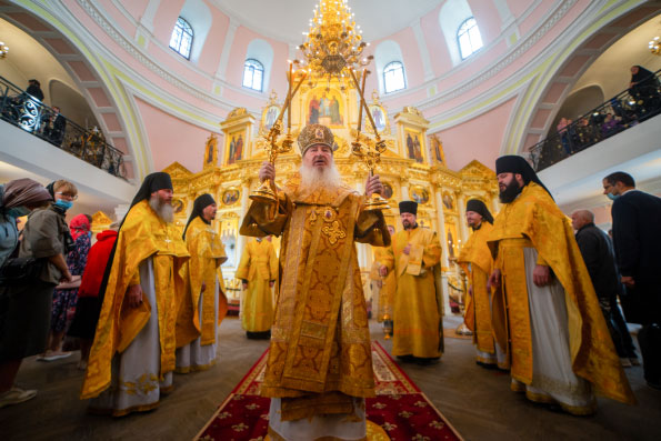 В Неделю 14-ю по Пятидесятнице митрополит Феофан совершил богослужения в Богородицком монастыре Казани