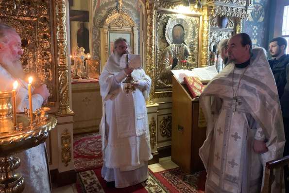 Митрополит Кирилл совершил Литургию в Троицком храме села Арбузово Владимирской области