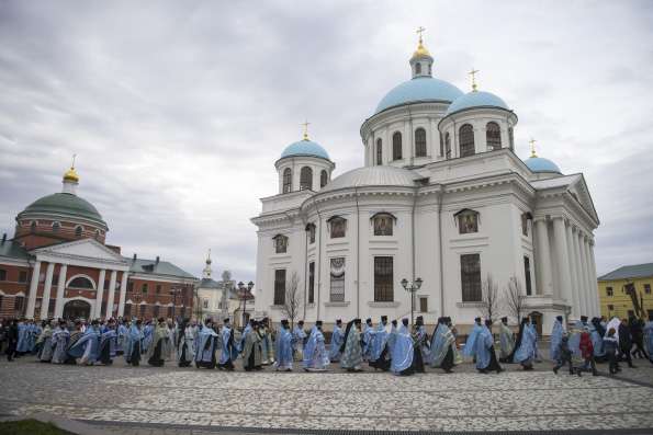 Молитвенные торжества в честь Казанской иконы Божией Матери прошли в столице Татарстана