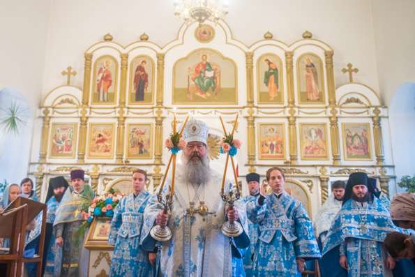 В праздник Входа Богородицы во храм митрополит Кирилл возглавил престольный праздник в селе Введенская Слобода