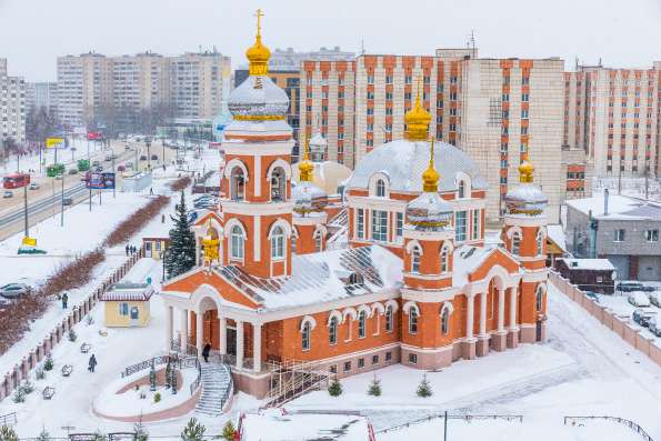 Митрополит Кирилл совершил чин отпевания в храме преподобного Серафима Саровского