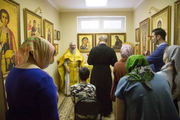 Во Всемирный день борьбы с раком в Казанском хосписе совершена Литургия