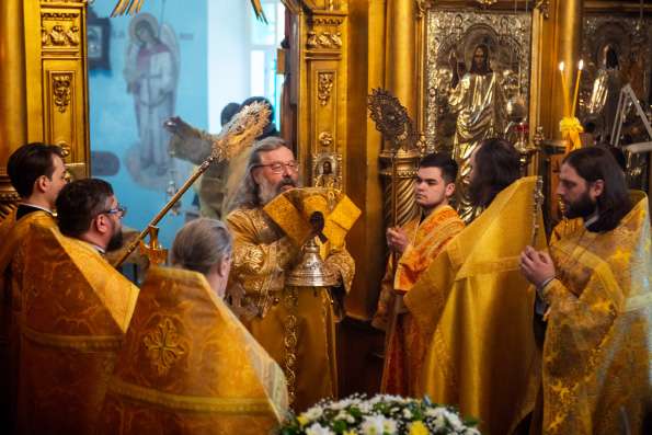 В день памяти святителя Льва митрополит Кирилл совершил Литургию в храме Ярославских чудотворцев города Казани