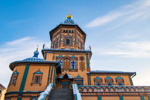 Молодежь Зеленодольска и молодежь Казани совместно помолились в Петропавловском соборе