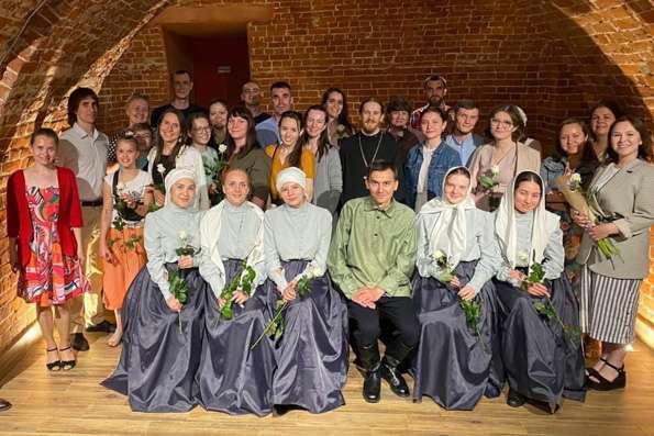 Православная молодёжь Казани представила новую постановку «Она и война»