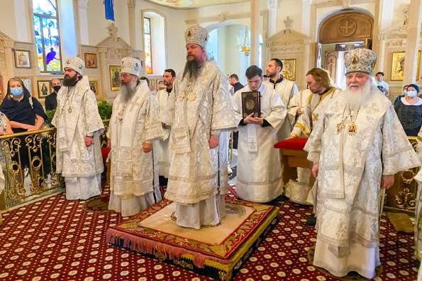 Глава Татарстанской митрополии принял участие в отпевании архиепископа Бакинского и Азербайджанского Александра