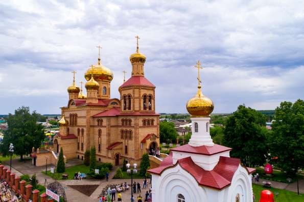 Храм Воскресения Христова в посёлке Алексеевское