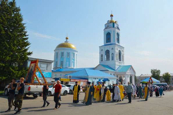 В Мензелинске прошли молитвенные торжества по случаю памяти преподобномученицы Маргариты Мензелинской