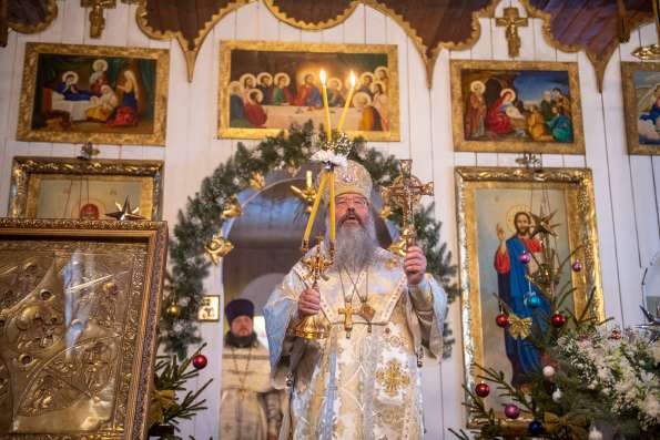 В день памяти Вифлеемских мучеников митрополит Кирилл совершил Литургию в Троицком храме села Кощаково