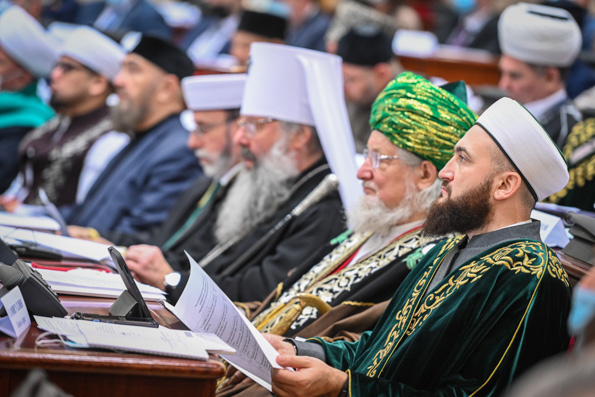 Митрополит Кирилл присутствовал на республиканском заседании, посвящённом празднованию 1100-летия принятия ислама Волжской Булгарией