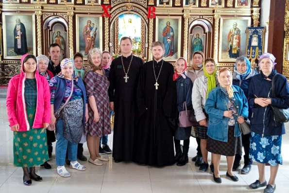 В пасхальные дни Никольский храм Зеленодольска посетили слабослышащие верующие