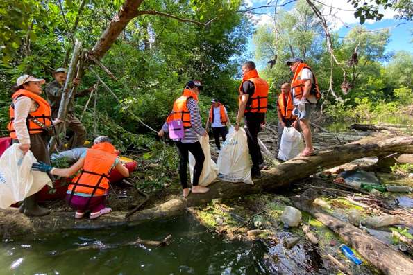 Молодежный отдел Казанской епархии организовал экологический сплав по Казанке
