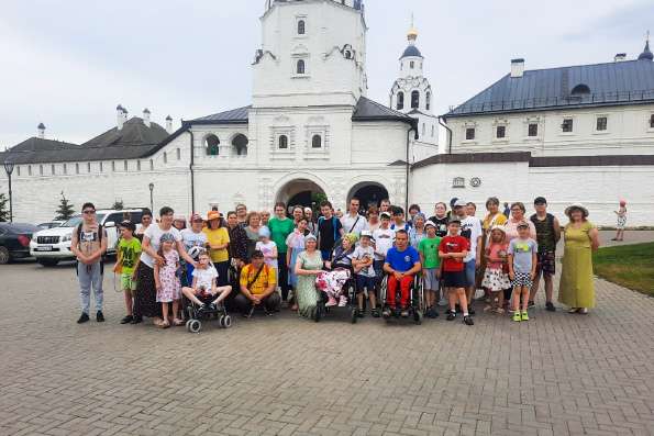 Дети с ограниченными возможностями здоровья посетили Свияжские монастыри